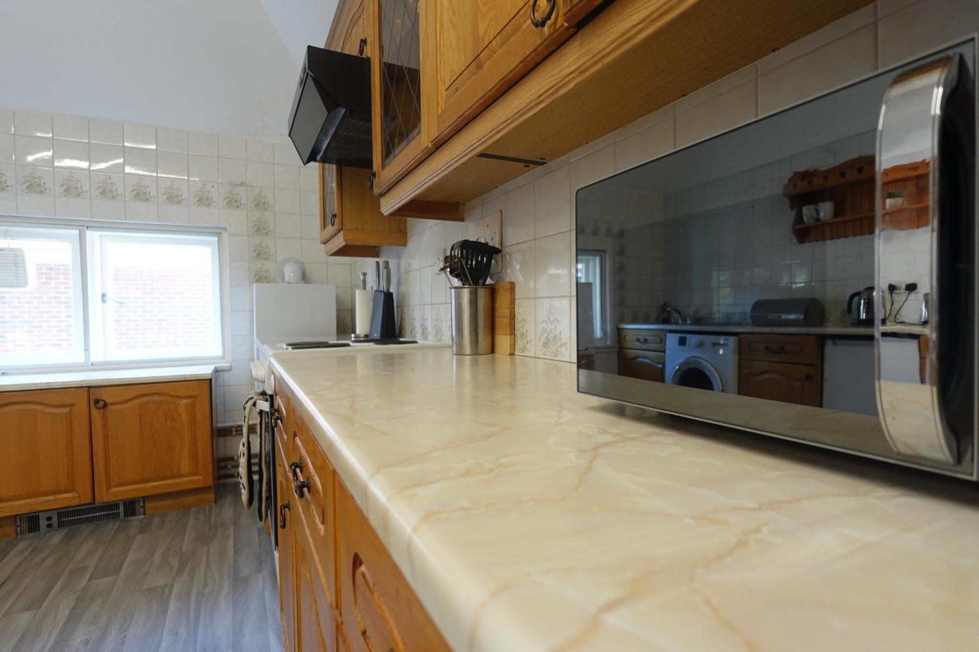 Apartment In Canford Cliffs Close To Sandbanks Beach Poole Exterior photo